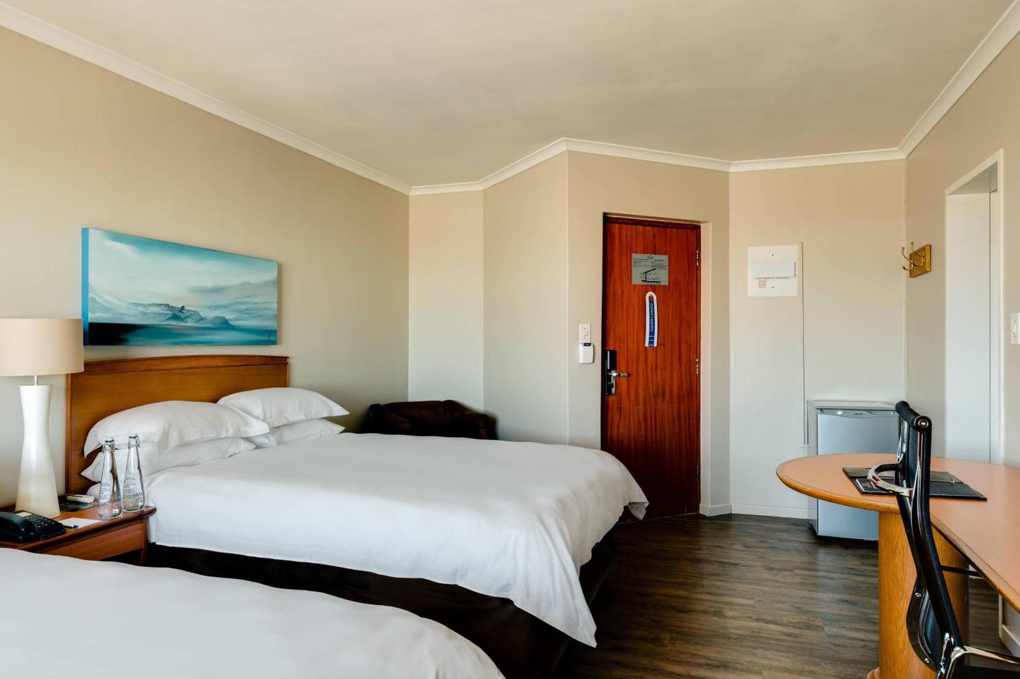 Protea Hotel By Marriott Cape Town Tyger Valley Беллвілл Екстер'єр фото