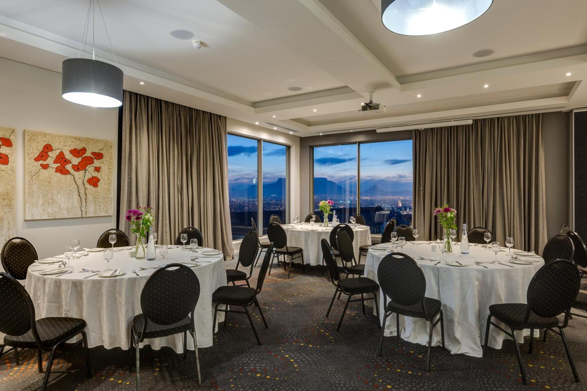 Protea Hotel By Marriott Cape Town Tyger Valley Беллвілл Екстер'єр фото